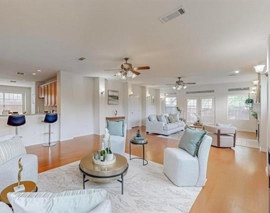 4428 Stromboli Drive - Photo Thumbnail 9