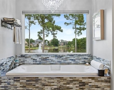 517 Pine Island Circle - Photo Thumbnail 18