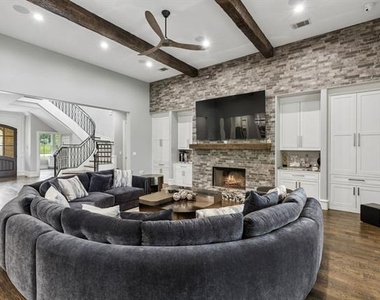 517 Pine Island Circle - Photo Thumbnail 8