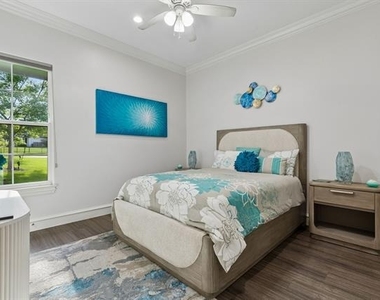517 Pine Island Circle - Photo Thumbnail 34
