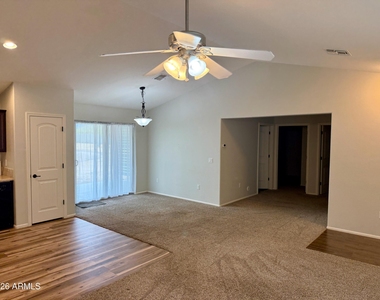 2122 E Cloud Road - Photo Thumbnail 5