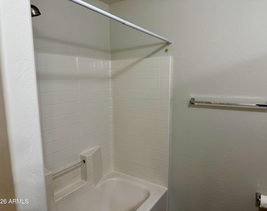 2122 E Cloud Road - Photo Thumbnail 13
