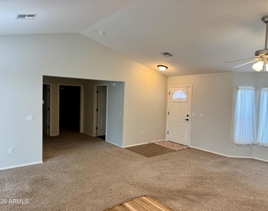 2122 E Cloud Road - Photo Thumbnail 4