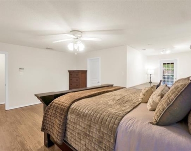 632 Creek View Drive - Photo Thumbnail 8