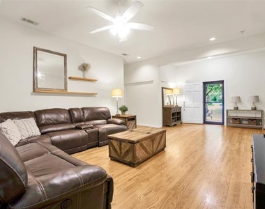 632 Creek View Drive - Photo Thumbnail 5