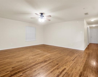 632 Creek View Drive - Photo Thumbnail 13