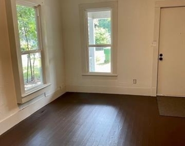 1020 Clinton Street - Photo Thumbnail 2