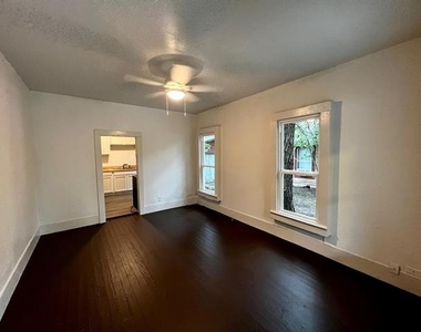 1020 Clinton Street - Photo Thumbnail 1