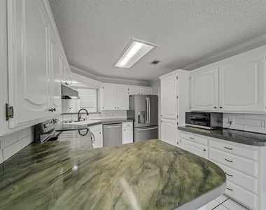 121 Brushy Mound Road - Photo Thumbnail 13
