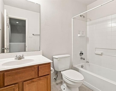5905 Calloway Drive - Photo Thumbnail 15