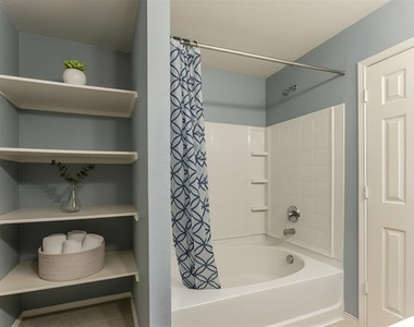 10640 Colfax Drive - Photo Thumbnail 17