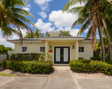 3902 Sabal Way - Photo Thumbnail 6