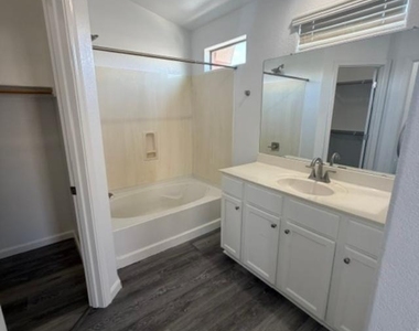 1350 S Greenfield Road - Photo Thumbnail 9