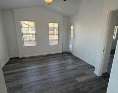 1350 S Greenfield Road - Photo Thumbnail 7