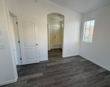 1350 S Greenfield Road - Photo Thumbnail 8