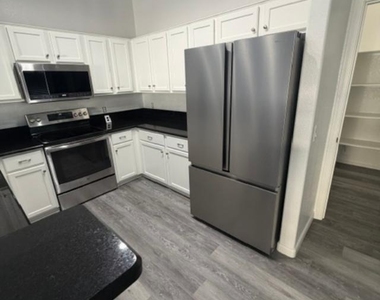 1350 S Greenfield Road - Photo Thumbnail 3