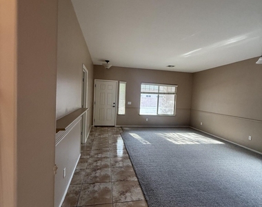22165 N Celtic Avenue - Photo Thumbnail 4
