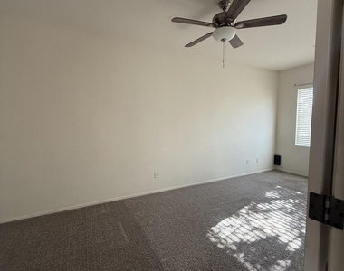 22165 N Celtic Avenue - Photo Thumbnail 13