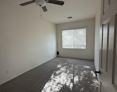 22165 N Celtic Avenue - Photo Thumbnail 12