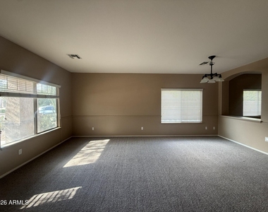 22165 N Celtic Avenue - Photo Thumbnail 5