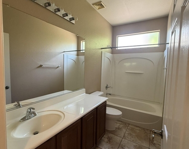 22165 N Celtic Avenue - Photo Thumbnail 8
