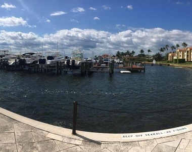117 Yacht Club Way - Photo Thumbnail 13