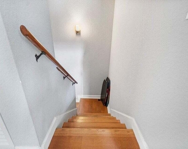 117 Yacht Club Way - Photo Thumbnail 8