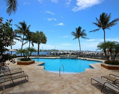 117 Yacht Club Way - Photo Thumbnail 15