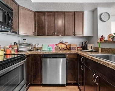 117 Yacht Club Way - Photo Thumbnail 5