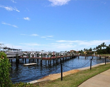 117 Yacht Club Way - Photo Thumbnail 24