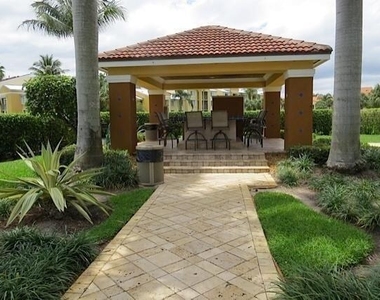 117 Yacht Club Way - Photo Thumbnail 20