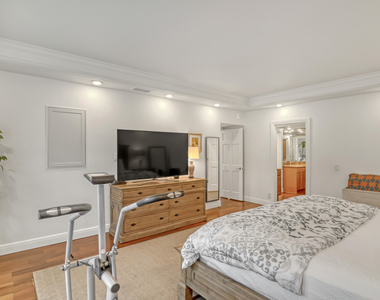 3400 N Ocean Drive - Photo Thumbnail 16