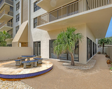 3400 N Ocean Drive - Photo Thumbnail 11