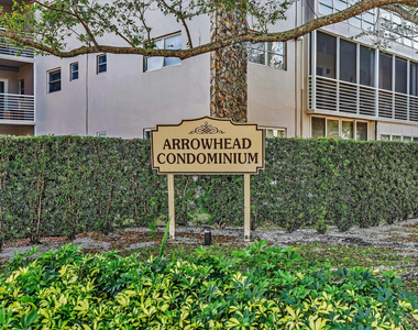 2451 Sw 82nd Avenue - Photo Thumbnail 11