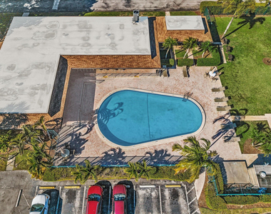 2451 Sw 82nd Avenue - Photo Thumbnail 44