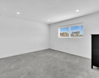 2451 Sw 82nd Avenue - Photo Thumbnail 29