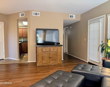 1825 W Ray Road - Photo Thumbnail 4