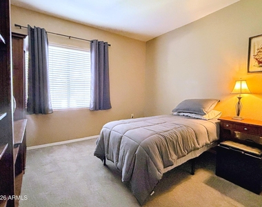 1825 W Ray Road - Photo Thumbnail 13