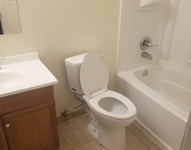 3126 N 68th Street - Photo Thumbnail 11
