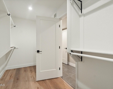 8882 N 82nd Lane - Photo Thumbnail 15