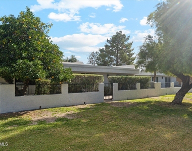 8882 N 82nd Lane - Photo Thumbnail 23