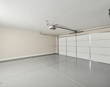 8882 N 82nd Lane - Photo Thumbnail 20