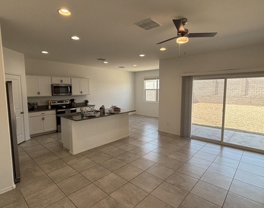 1136 W Sand Canyon Court - Photo Thumbnail 2