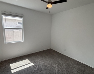 1136 W Sand Canyon Court - Photo Thumbnail 17