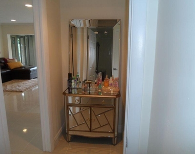 4832 Esedra Court - Photo Thumbnail 7