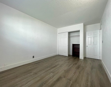 651 Nw 42nd Court - Photo Thumbnail 25