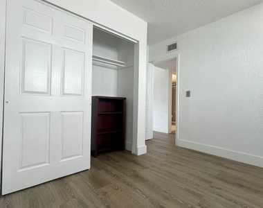 651 Nw 42nd Court - Photo Thumbnail 27