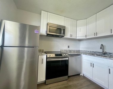 651 Nw 42nd Court - Photo Thumbnail 9