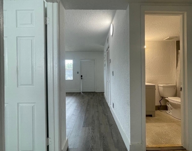 651 Nw 42nd Court - Photo Thumbnail 15