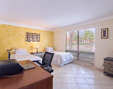 563 Brackenwood Place - Photo Thumbnail 17